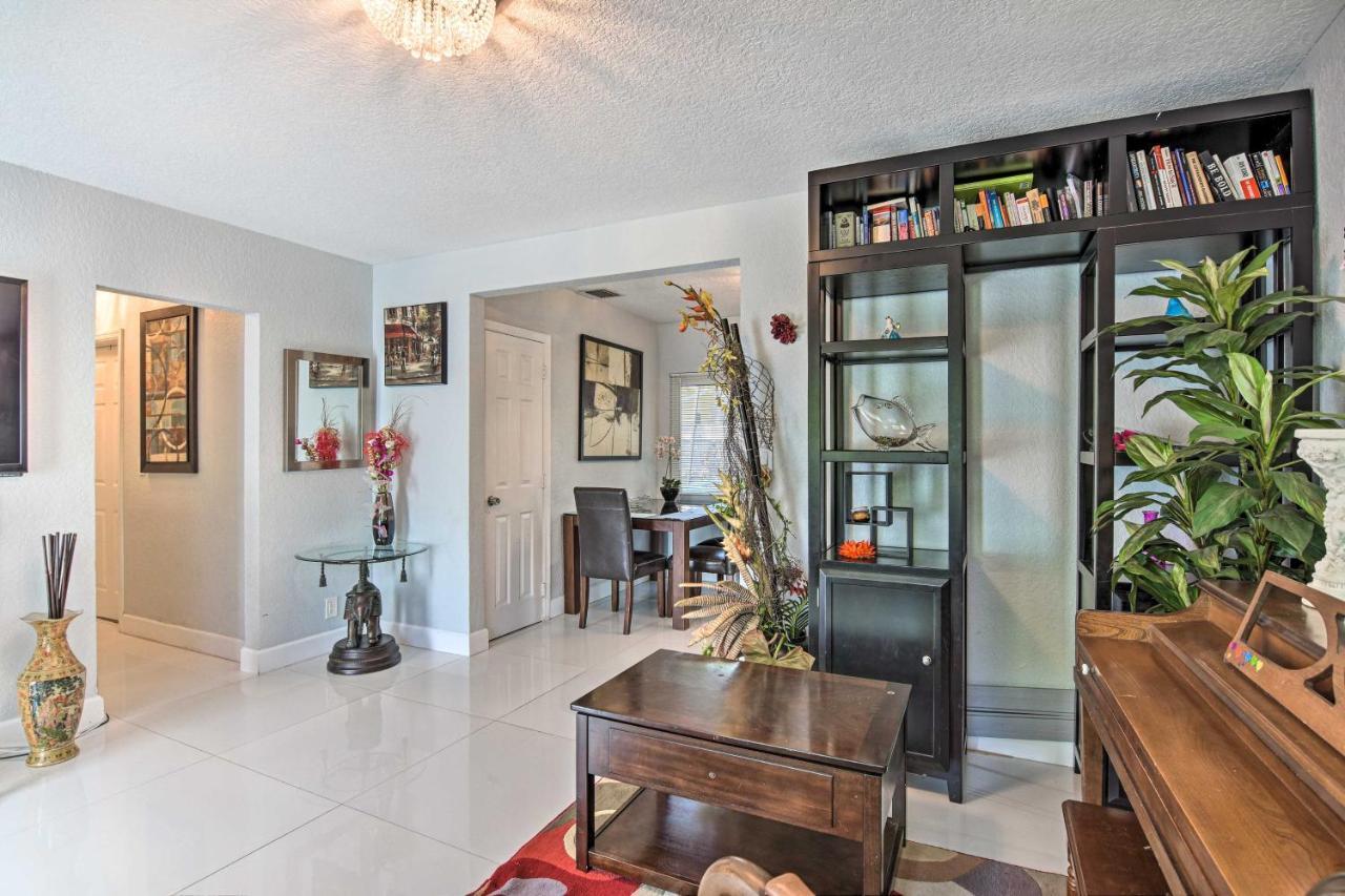 Shady And Eclectic Fort Lauderdale Dwelling With Yard! Bagian luar foto